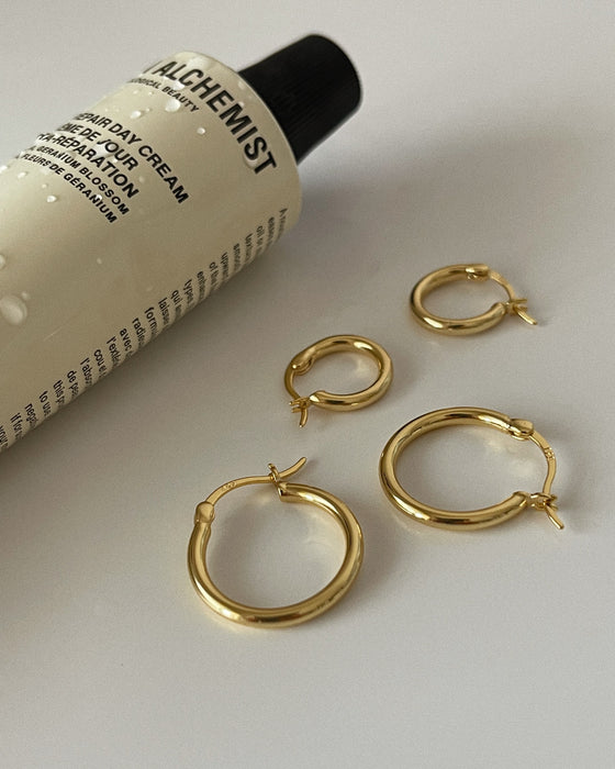 Go-With-Everything Minimalist Hoops